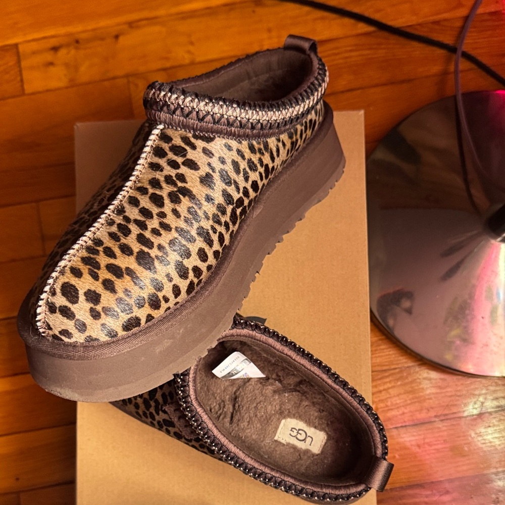 UGG Tazz Leopard Print Slip-On Clog Mules - Caspian Brown/Black Size 9 platform
